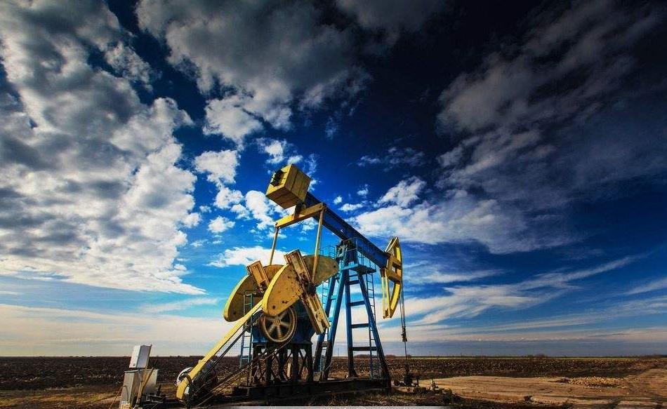 生产受扰致供应紧张，美油突破74关口创逾二个月新高