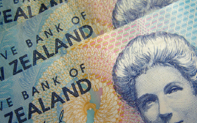 美元兑瑞郎逼近0.93关口，美元与美债收益率全面走强