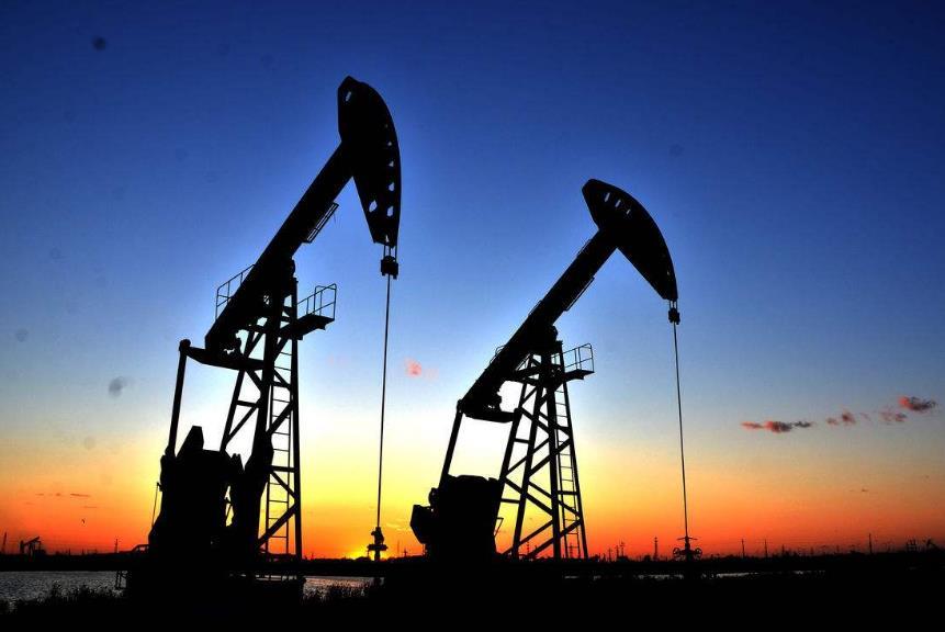 EIA原油库存连续三周增加，美油重挫3%回吐本周涨幅