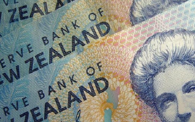 纽元兑美元日内大涨，未来一年通胀预期飙升至3.7%